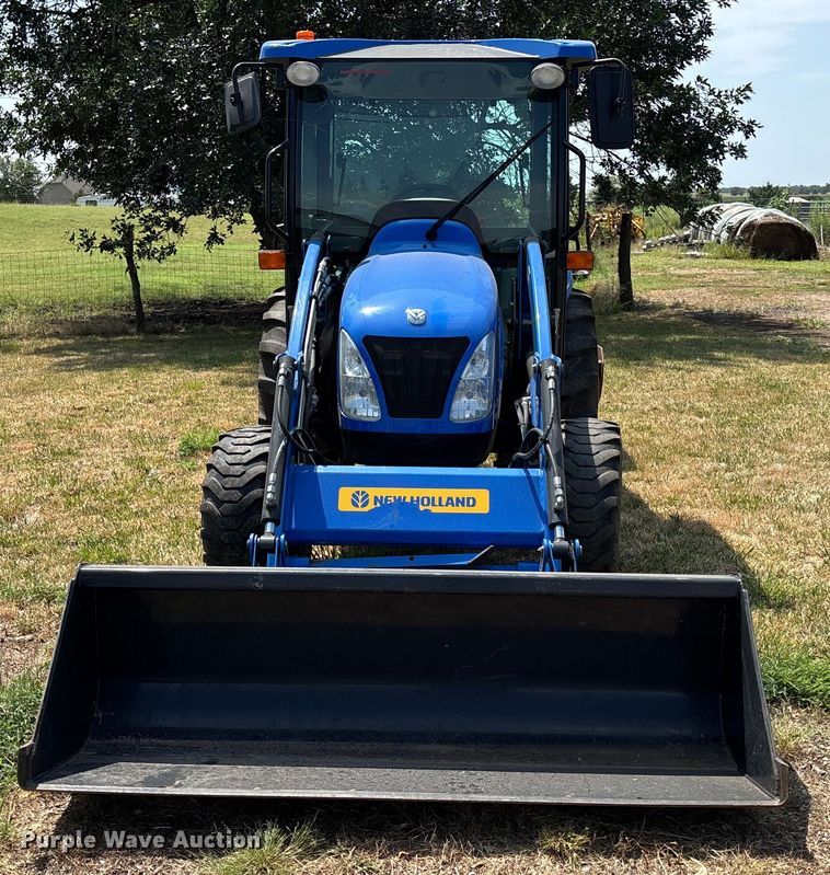 image for item DT3340 2013 New Holland Boomer 3040 MFWD tractor
