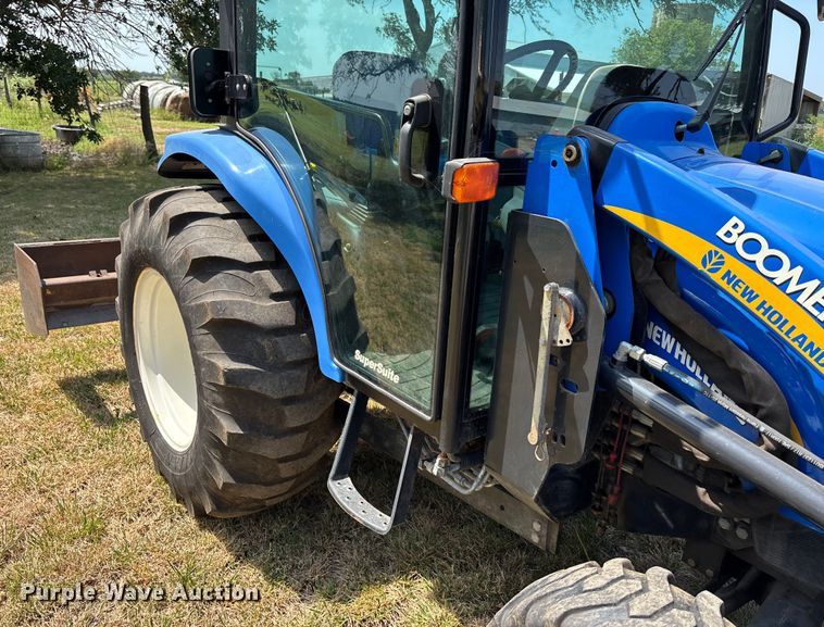 image for item DT3340 2013 New Holland Boomer 3040 MFWD tractor