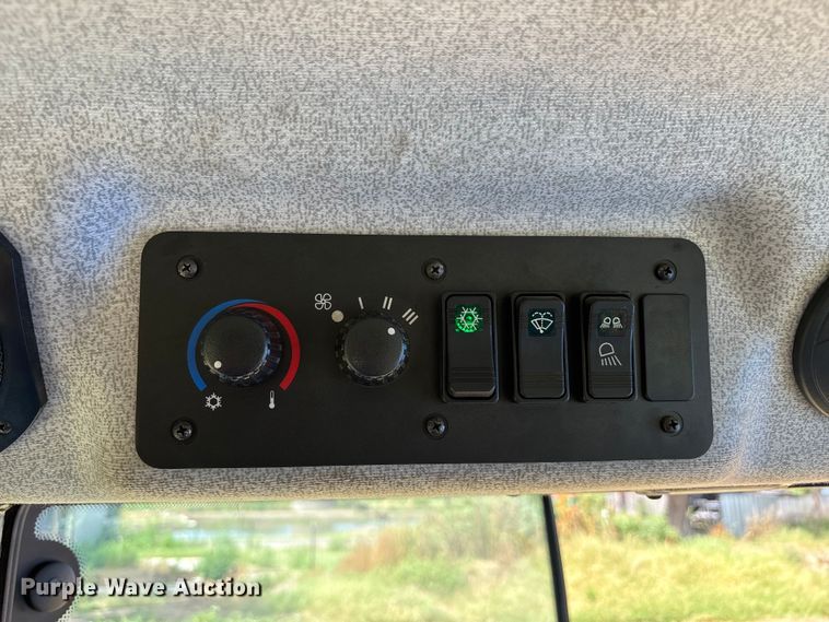 image for item DT3340 2013 New Holland Boomer 3040 MFWD tractor