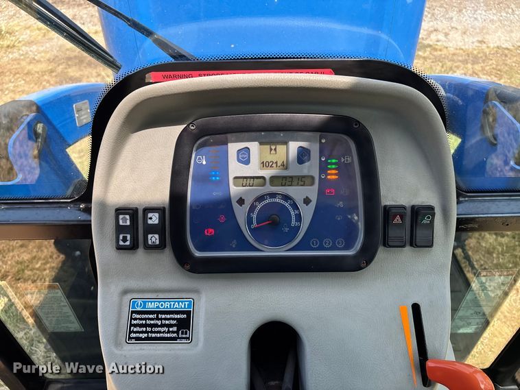 image for item DT3340 2013 New Holland Boomer 3040 MFWD tractor