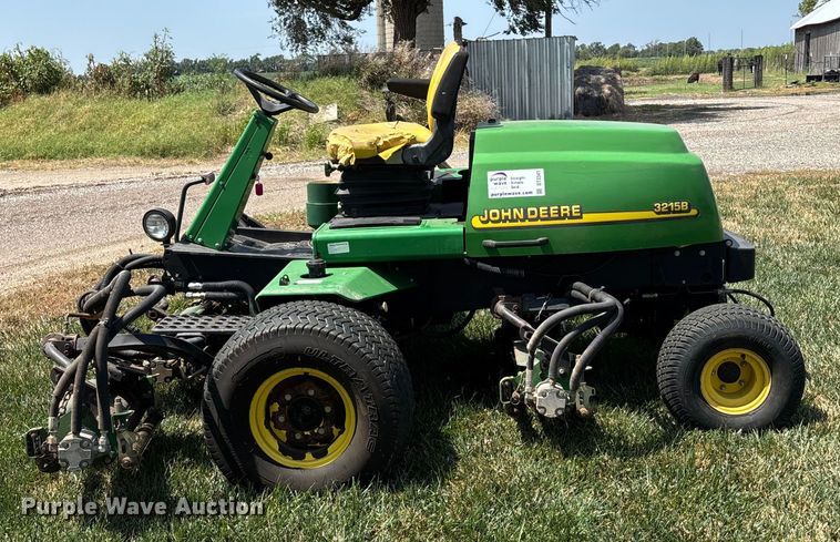 image for item DT3341 John Deere 3215B reel mower