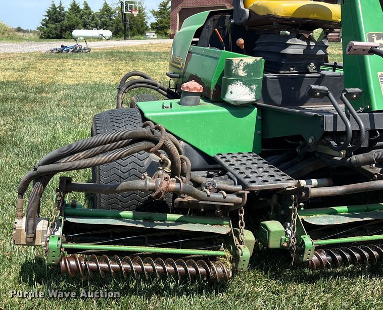 image for item DT3341 John Deere 3215B reel mower