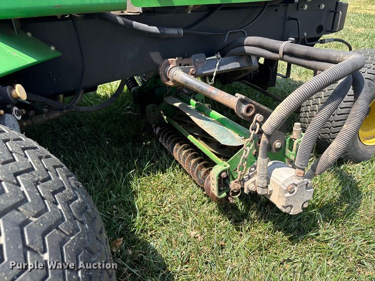 image for item DT3341 John Deere 3215B reel mower