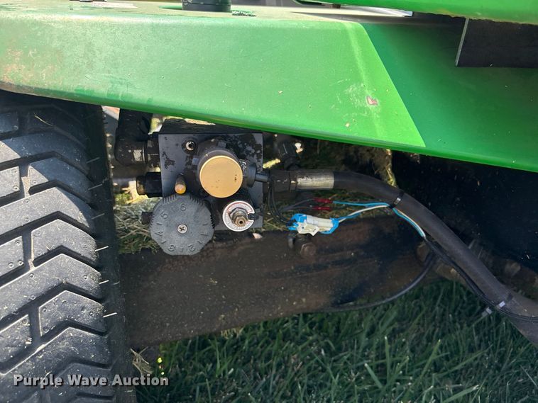 image for item DT3341 John Deere 3215B reel mower