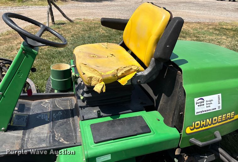 image for item DT3341 John Deere 3215B reel mower