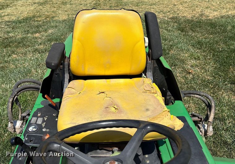 image for item DT3341 John Deere 3215B reel mower
