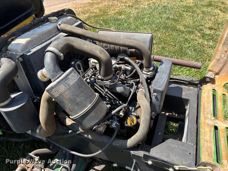 image for item DT3341 John Deere 3215B reel mower