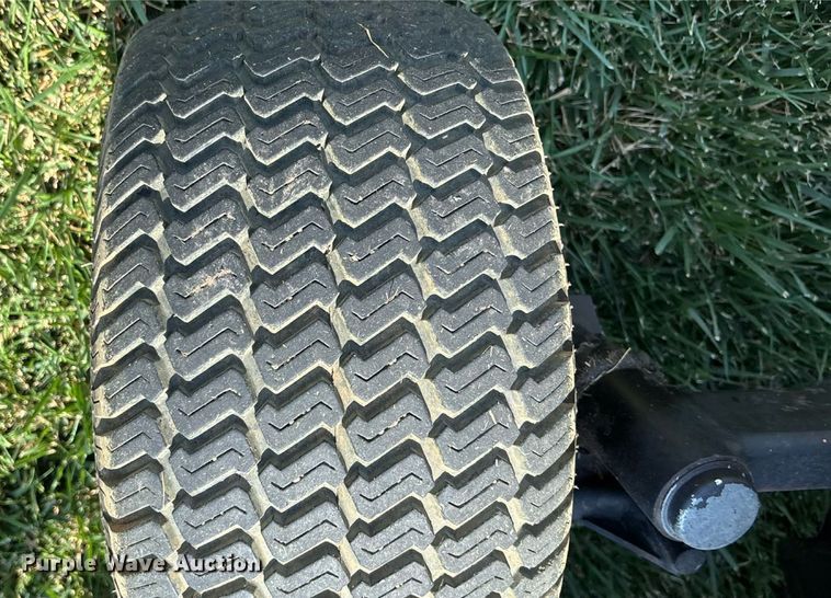 image for item DT3341 John Deere 3215B reel mower