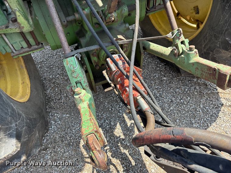 image for item DT3342 New Holland 499 swather / windrower