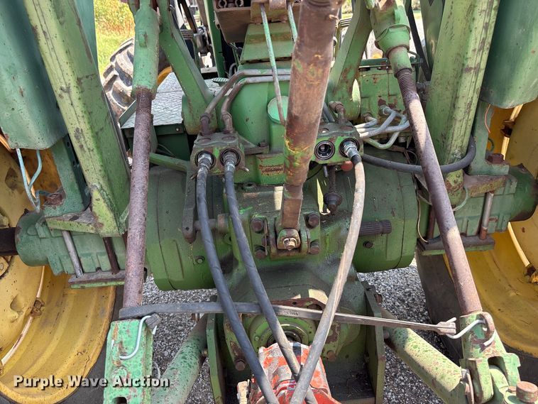 image for item DT3342 New Holland 499 swather / windrower