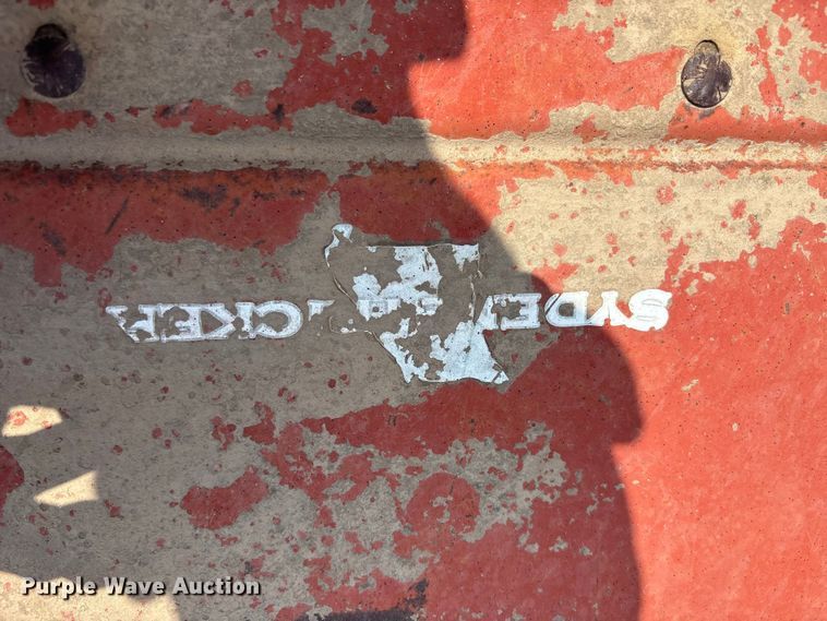 image for item DT3342 New Holland 499 swather / windrower