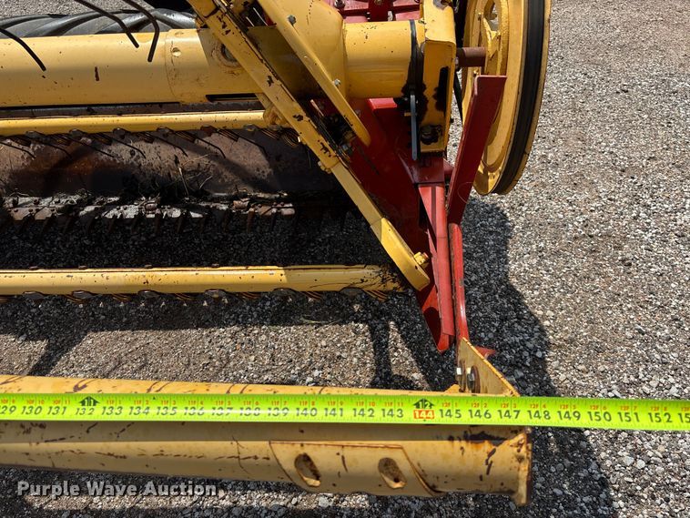 image for item DT3342 New Holland 499 swather / windrower