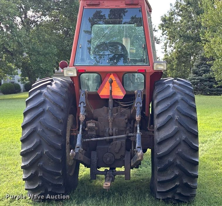 image for item DT3418 Allis Chalmers 7020 tractor