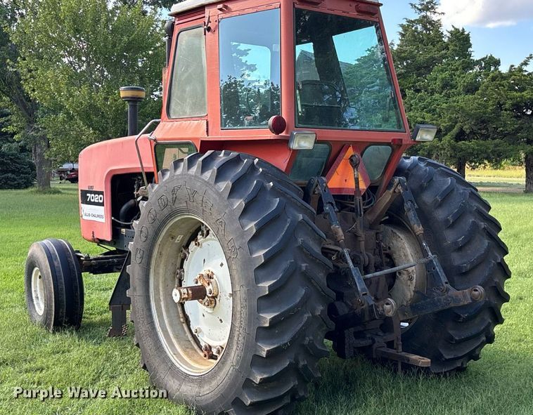 image for item DT3418 Allis Chalmers 7020 tractor