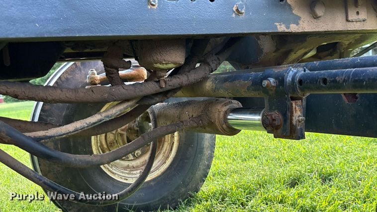 image for item DT3418 Allis Chalmers 7020 tractor