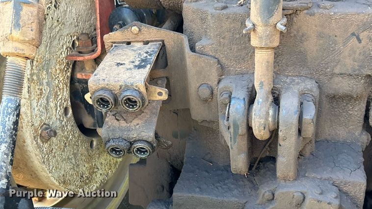 image for item DT3418 Allis Chalmers 7020 tractor