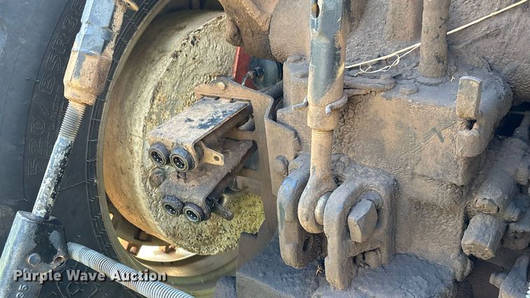 image for item DT3418 Allis Chalmers 7020 tractor