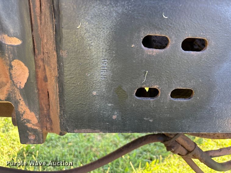 image for item DT3418 Allis Chalmers 7020 tractor