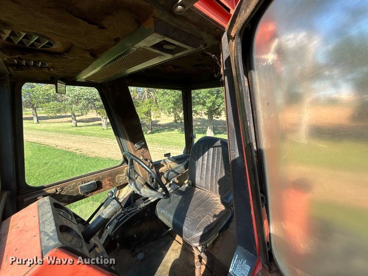 image for item DT3418 Allis Chalmers 7020 tractor