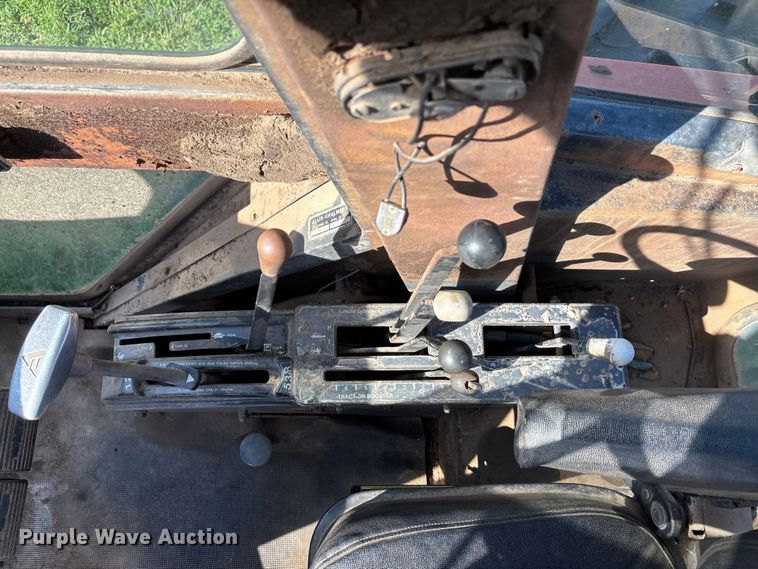 image for item DT3418 Allis Chalmers 7020 tractor