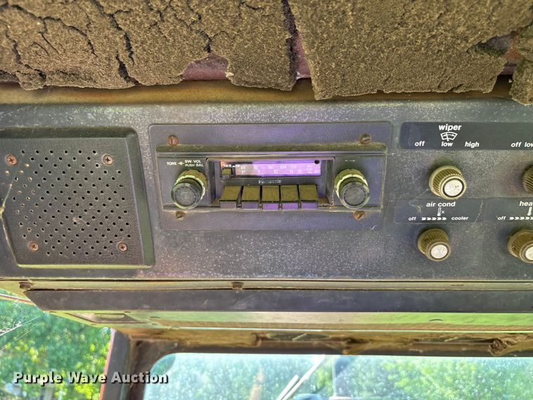 image for item DT3418 Allis Chalmers 7020 tractor