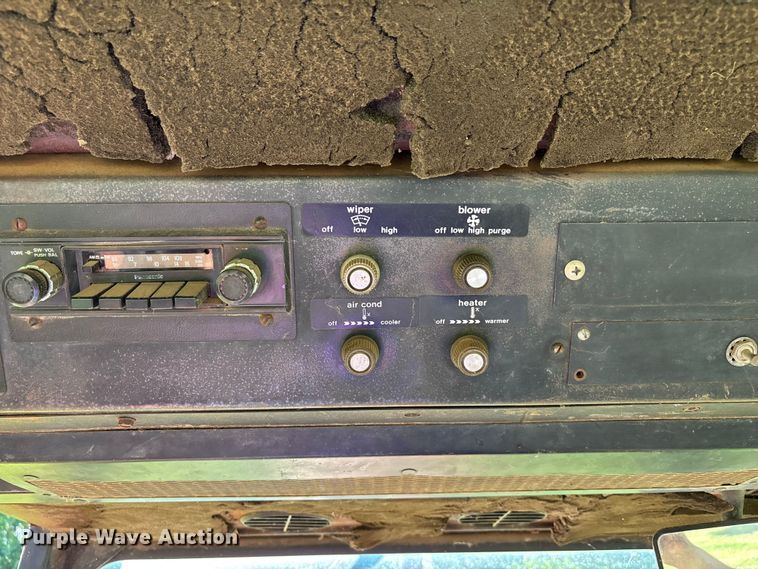 image for item DT3418 Allis Chalmers 7020 tractor