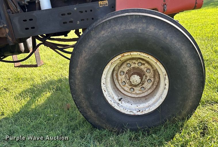 image for item DT3418 Allis Chalmers 7020 tractor