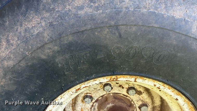 image for item DT3418 Allis Chalmers 7020 tractor