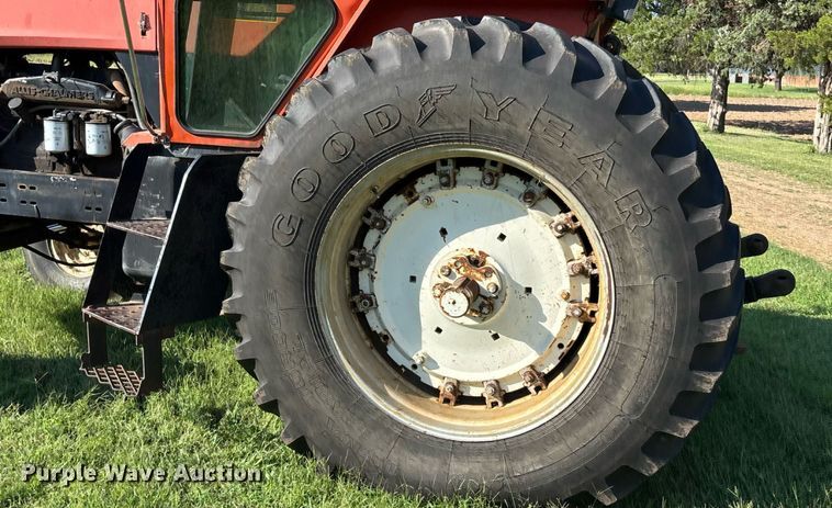 image for item DT3418 Allis Chalmers 7020 tractor