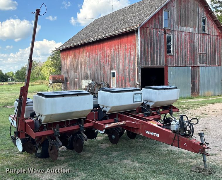 image for item DT3419 White 6106 planter