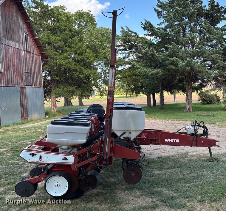 image for item DT3419 White 6106 planter