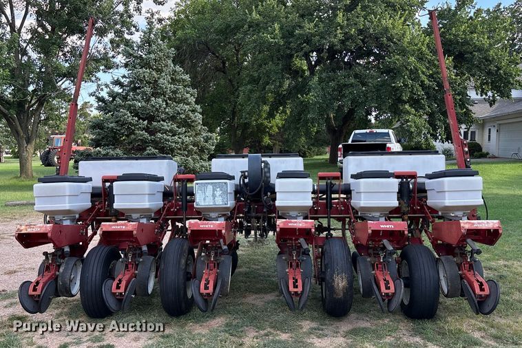 image for item DT3419 White 6106 planter