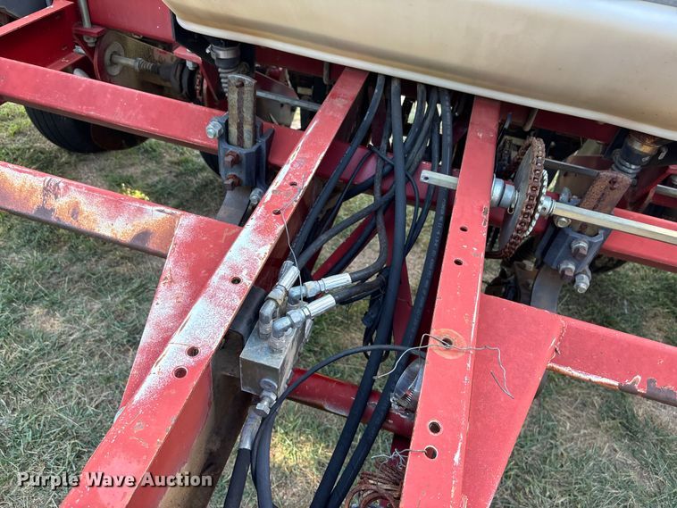 image for item DT3419 White 6106 planter