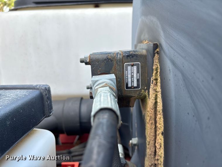 image for item DT3419 White 6106 planter