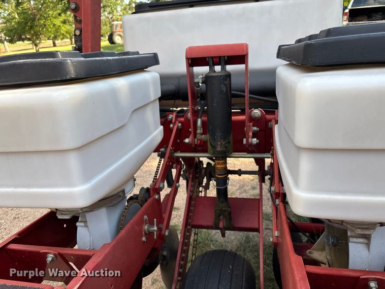 image for item DT3419 White 6106 planter