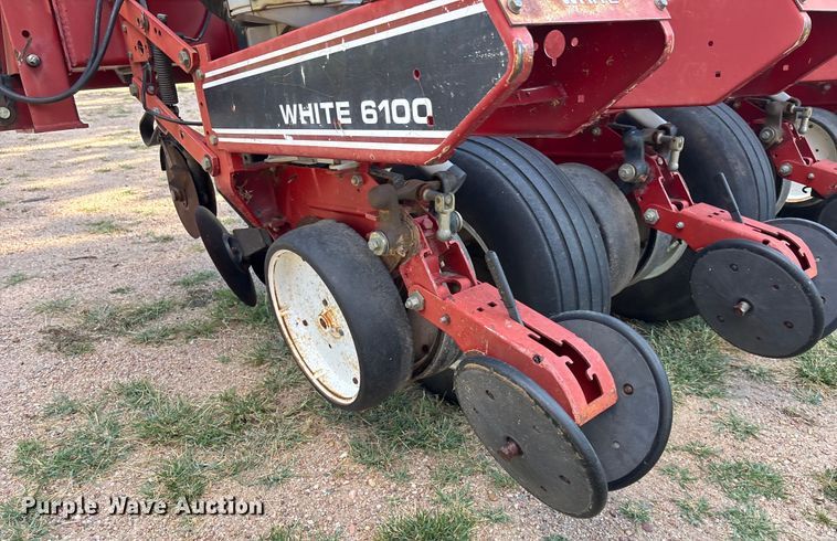 image for item DT3419 White 6106 planter