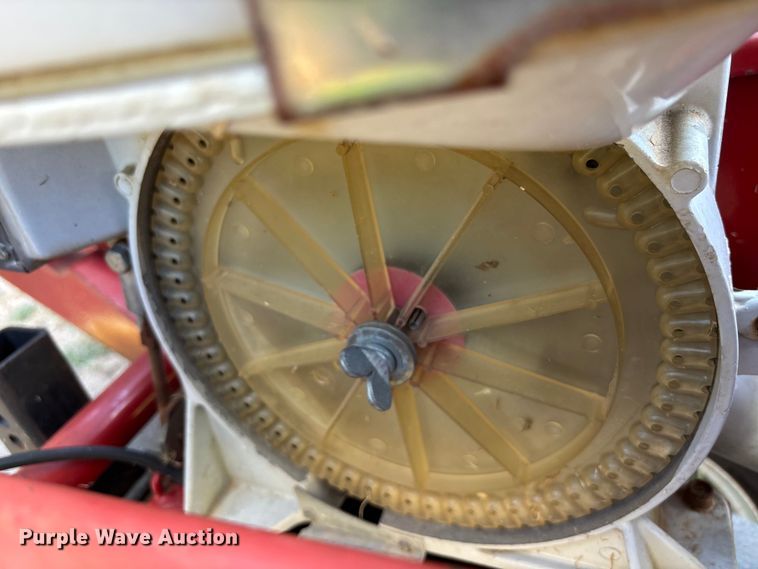 image for item DT3419 White 6106 planter