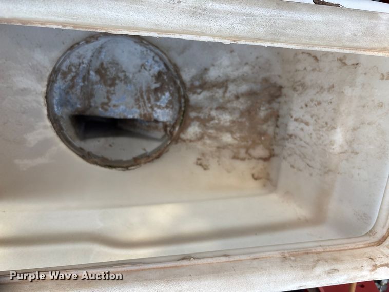 image for item DT3419 White 6106 planter