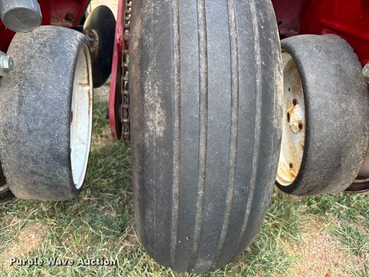 image for item DT3419 White 6106 planter