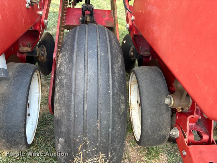 image for item DT3419 White 6106 planter