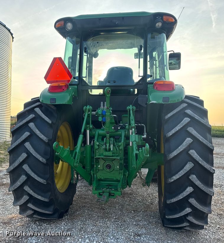 image for item DW6606 2019 John Deere 6105E MFWD tractor