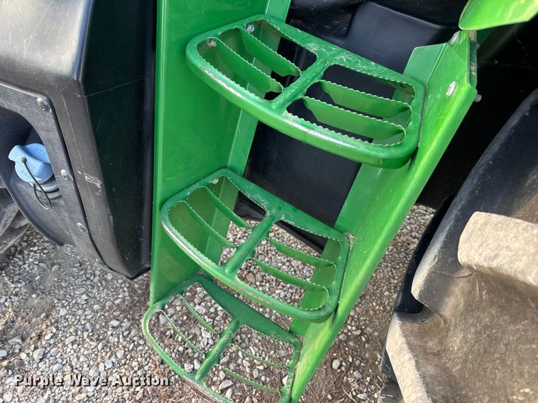 image for item DW6606 2019 John Deere 6105E MFWD tractor