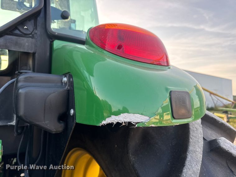 image for item DW6606 2019 John Deere 6105E MFWD tractor