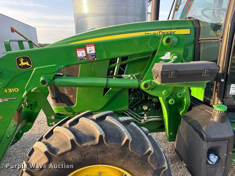 image for item DW6606 2019 John Deere 6105E MFWD tractor