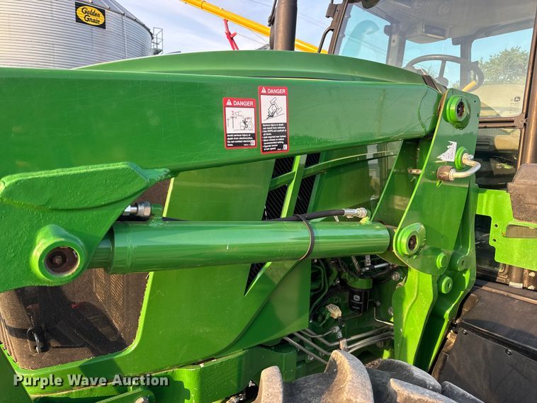 image for item DW6606 2019 John Deere 6105E MFWD tractor