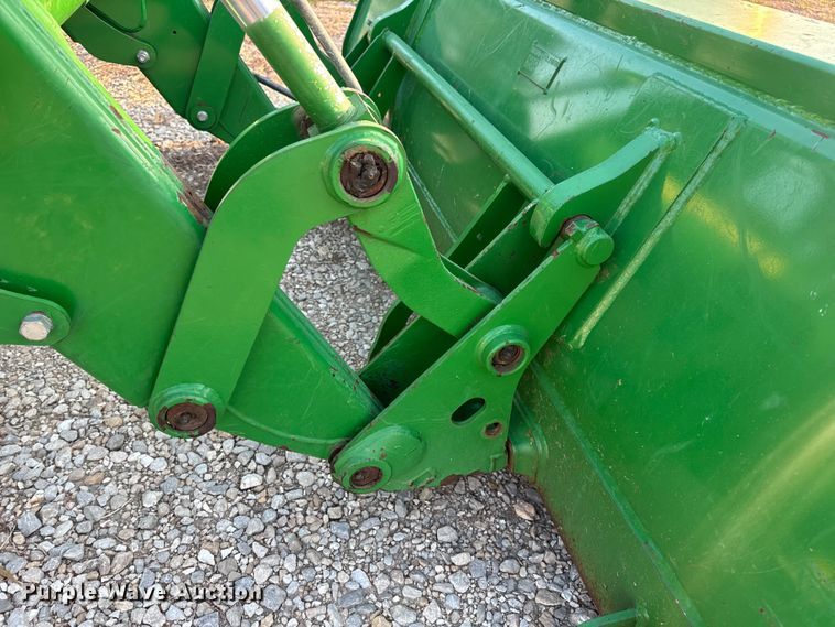 image for item DW6606 2019 John Deere 6105E MFWD tractor