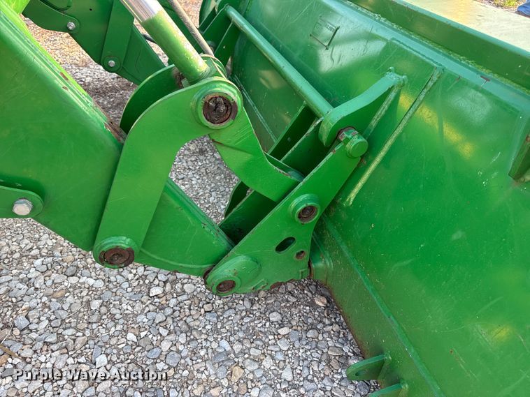 image for item DW6606 2019 John Deere 6105E MFWD tractor