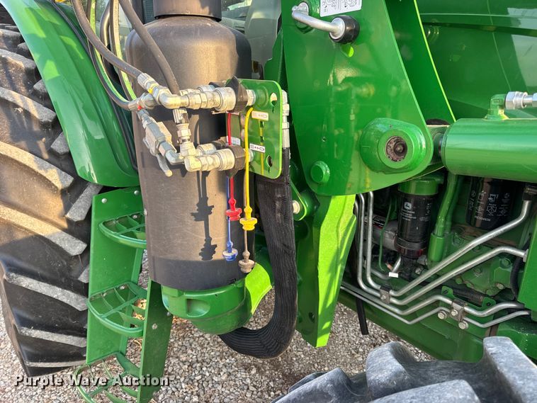 image for item DW6606 2019 John Deere 6105E MFWD tractor