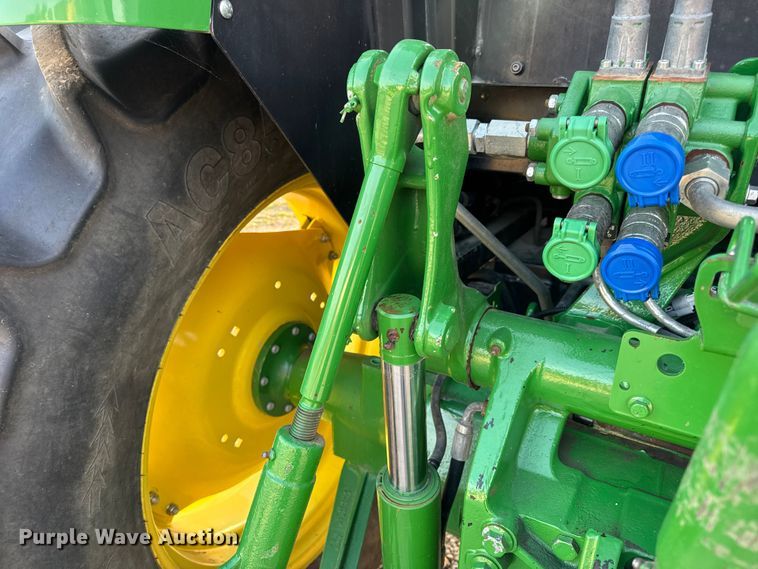 image for item DW6606 2019 John Deere 6105E MFWD tractor