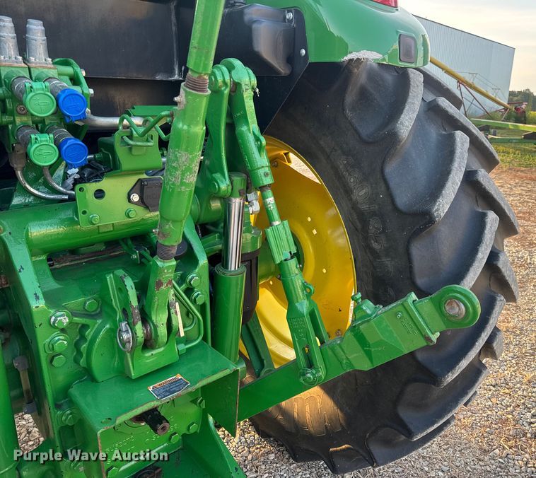 image for item DW6606 2019 John Deere 6105E MFWD tractor